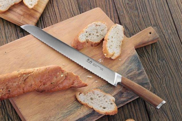 Cangshan H1 Series 59175 Steel Forged Bread Knife Review